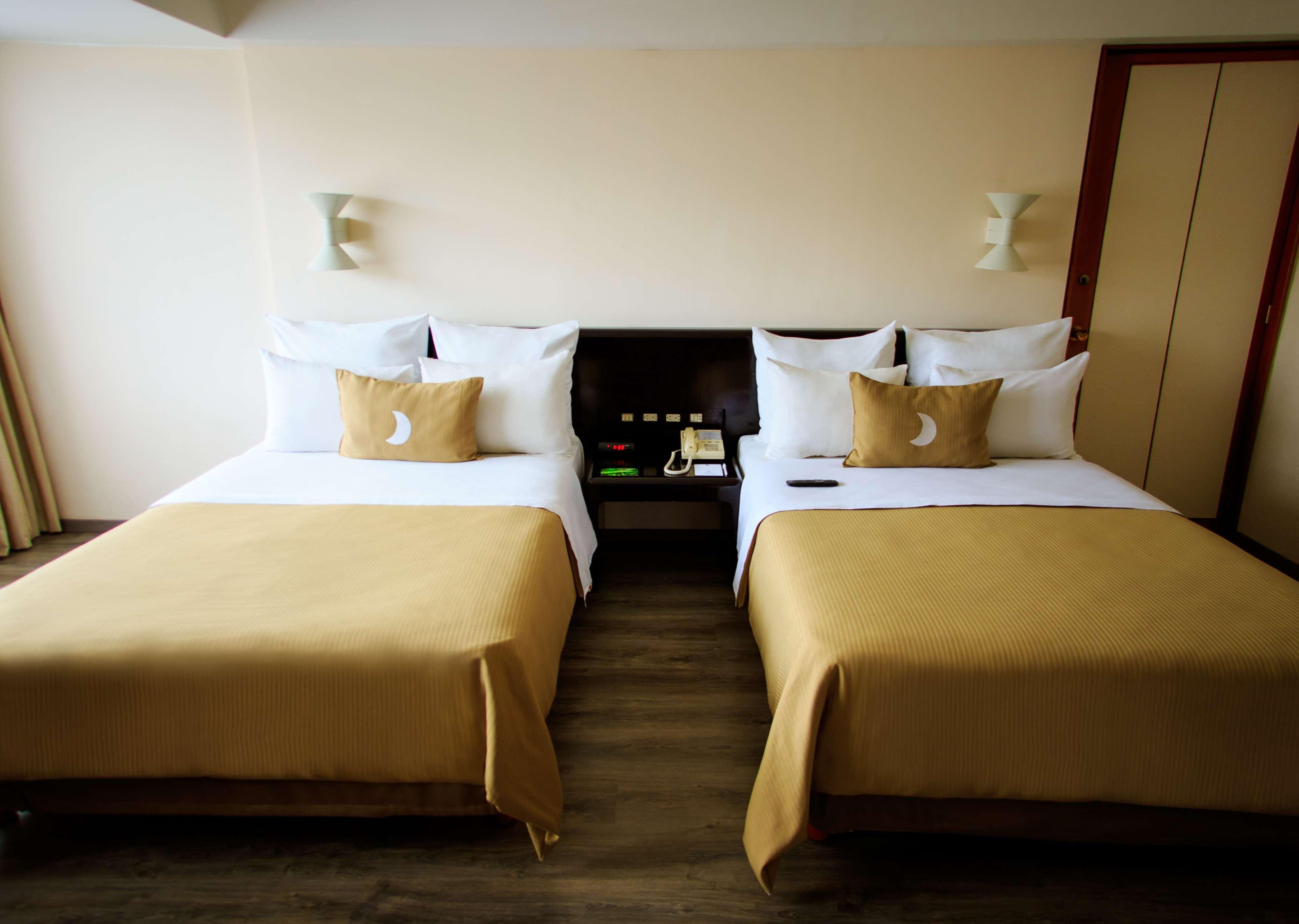 Grand Cantalagua Hotel Morelia, BW Signature Collection Εξωτερικό φωτογραφία A room at the hotel