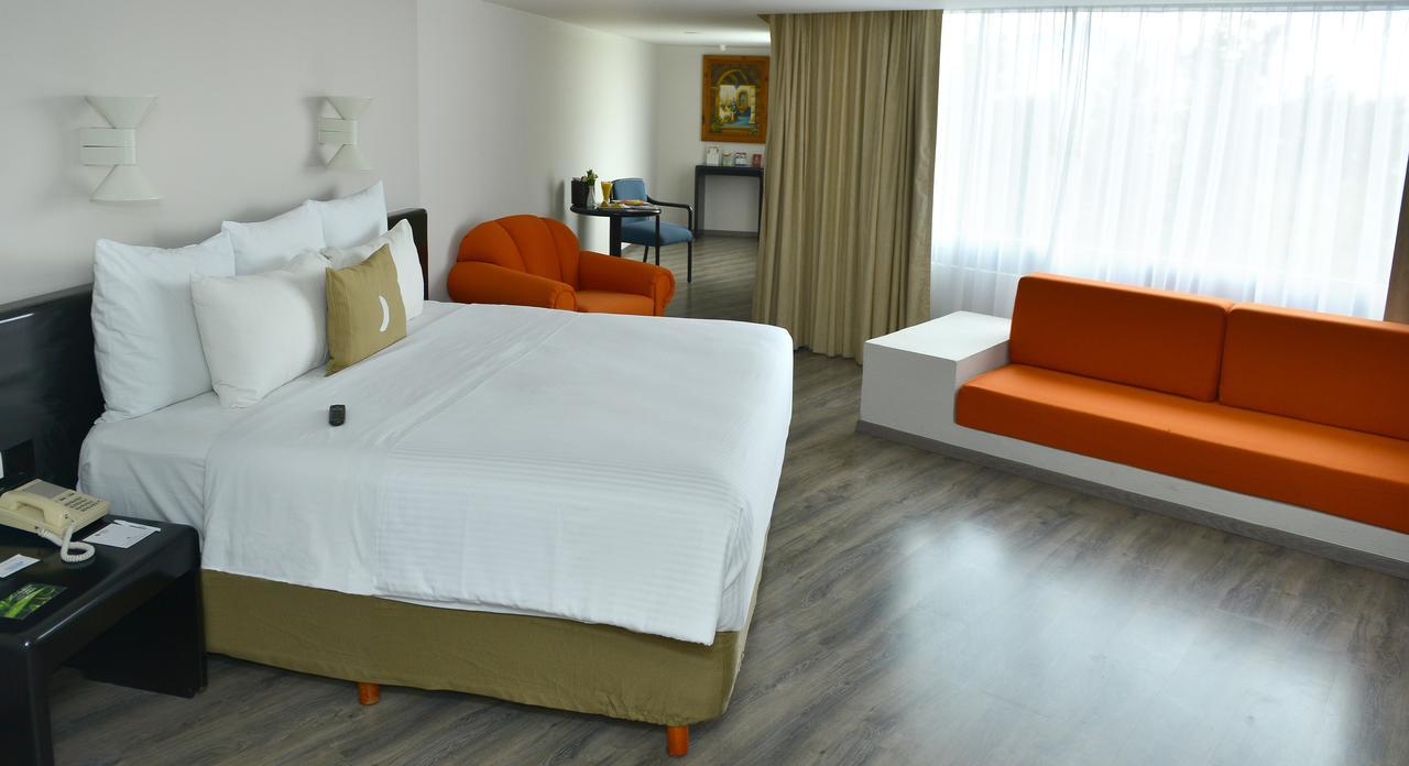 Grand Cantalagua Hotel Morelia, BW Signature Collection Εξωτερικό φωτογραφία A room at the hotel